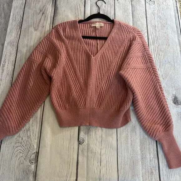 Size medium pink knit sweater by philosophy - Picture 2 of 6